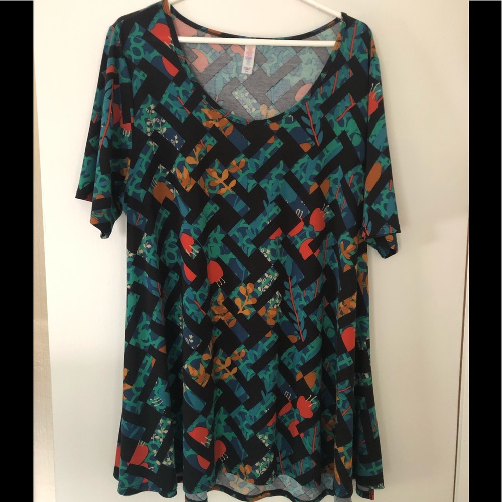 Lularoe 2XL Perfect T